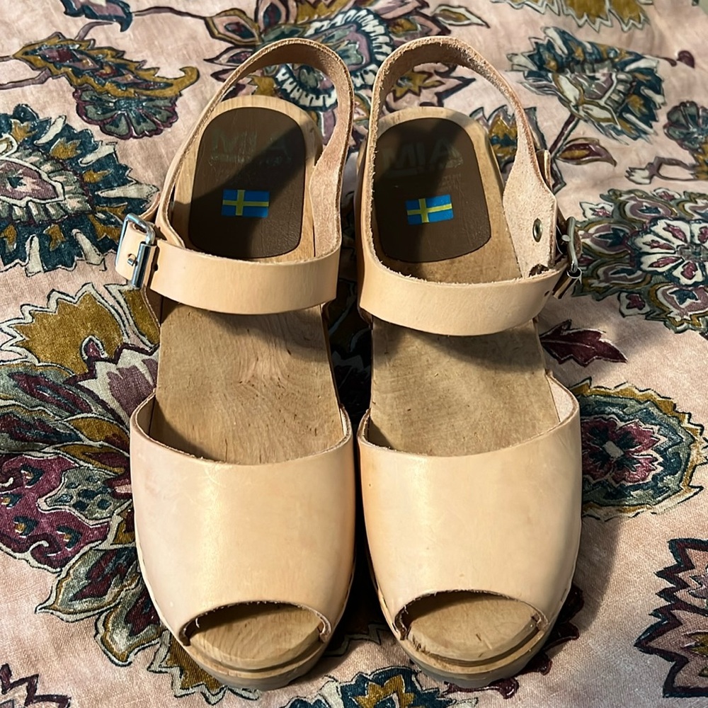 MIA Tan Mules with Perforated Design and Textured Soles - Picture 2 of 6